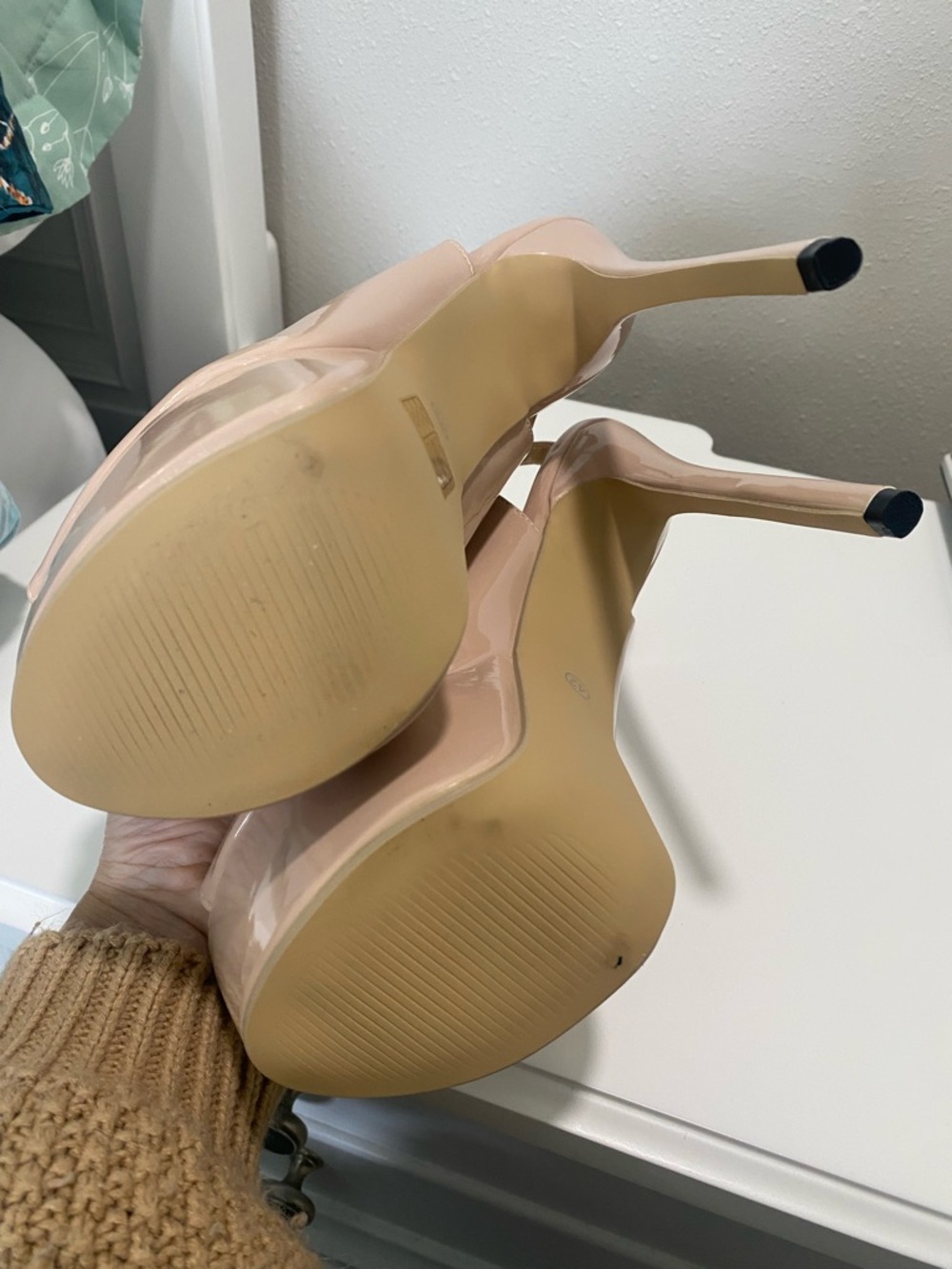 Women's Nude Patent Platform Slingback Heels - Picture 5 of 6